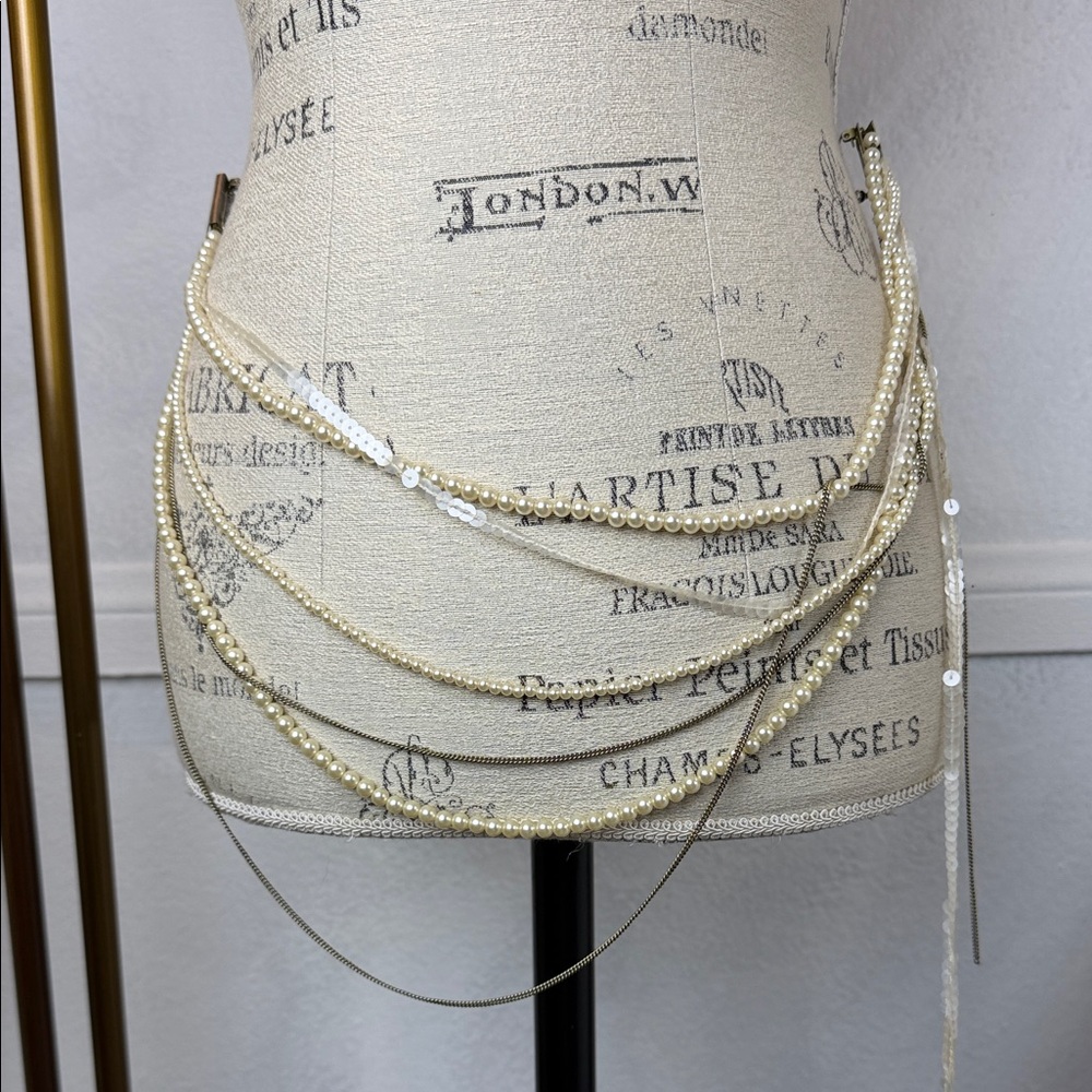 Ungaro Fever  Multi-Layered Silver Pear Chain Belt w.Pins Vintage 80th w.Logo